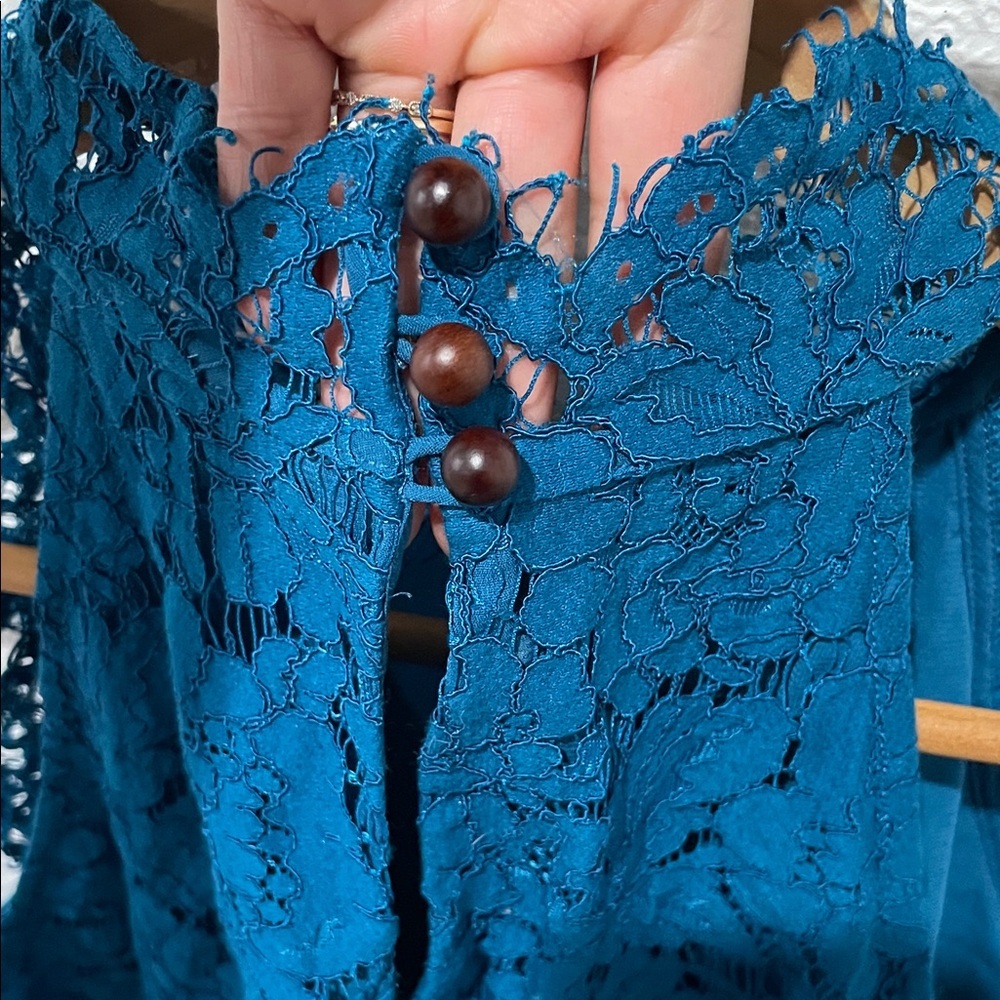 Diane Von Furstenberg Teal Lace Halter Blouse Size Large - Picture 5 of 8